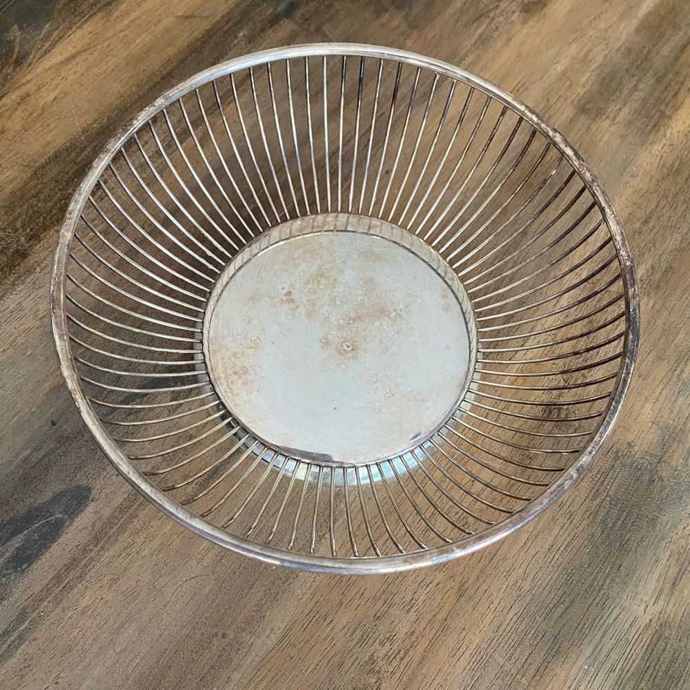 Vintage MCM Round Wire Bread Basket Silver Metal Decorative Home Decor